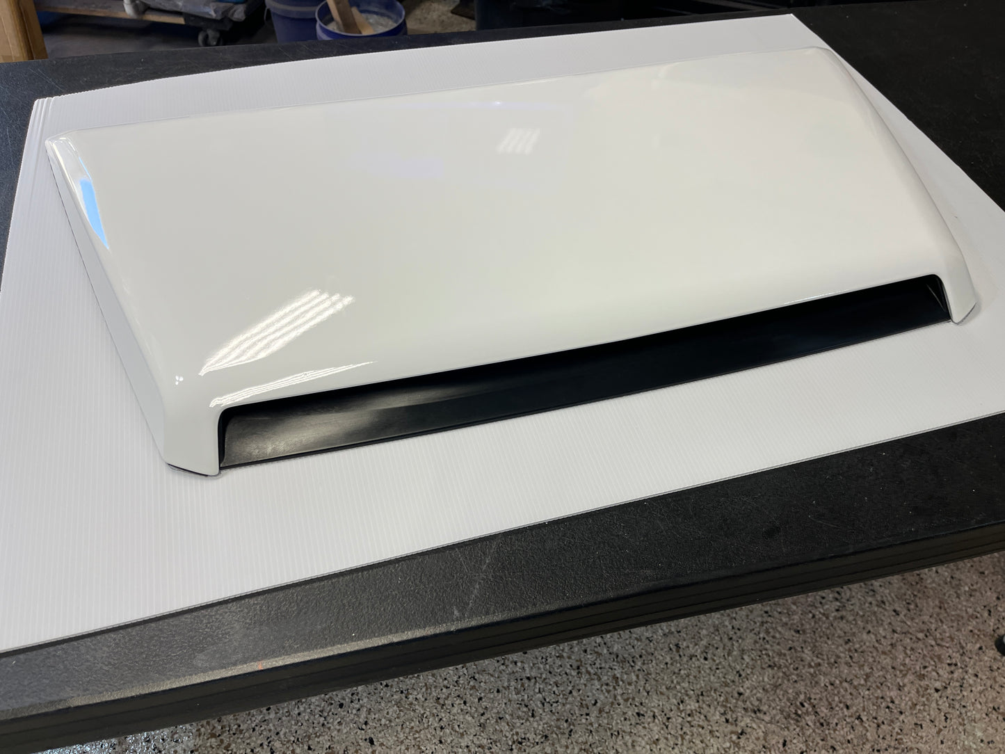 Toyota Tundra Hood Scoop - Super White 040 - 2014-2021