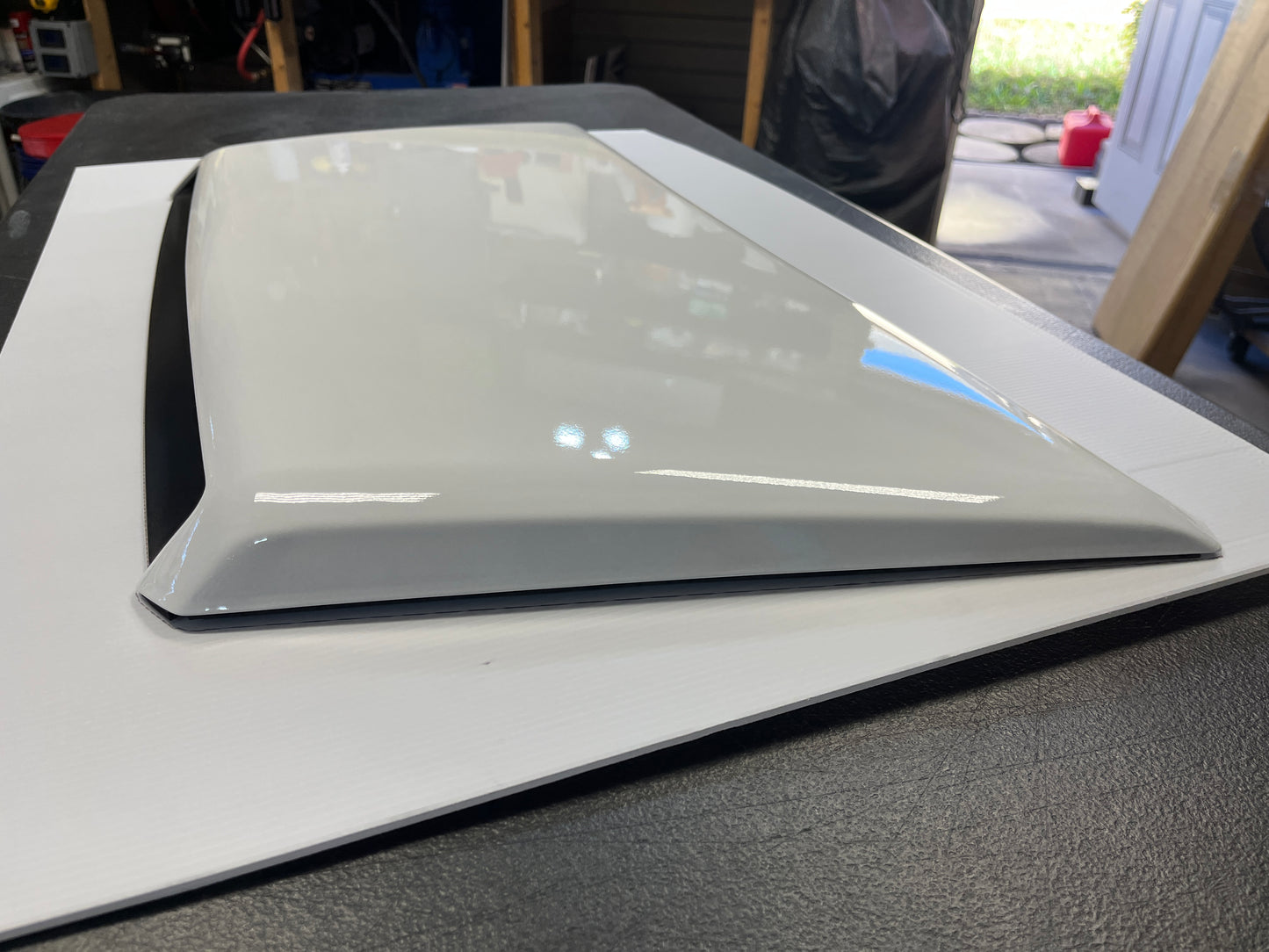 Toyota Tundra Hood Scoop - Super White 040 - 2014-2021