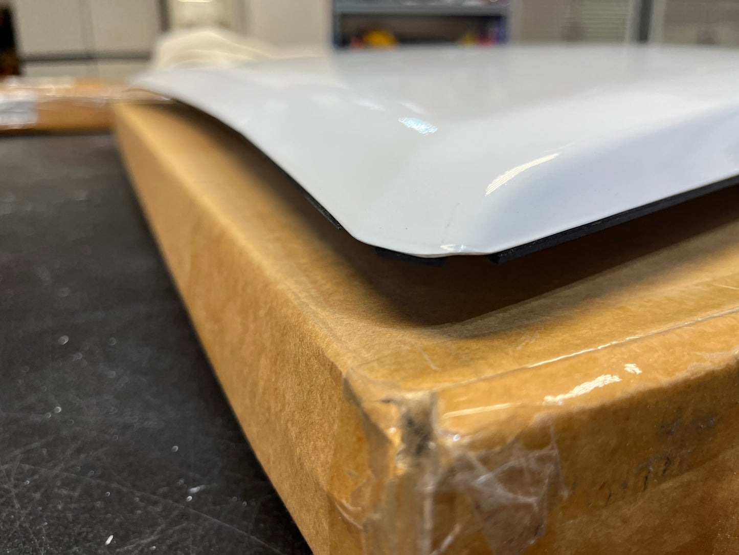 Toyota Tundra Hood Scoop - Super White 040 Blemish - 2014-2021