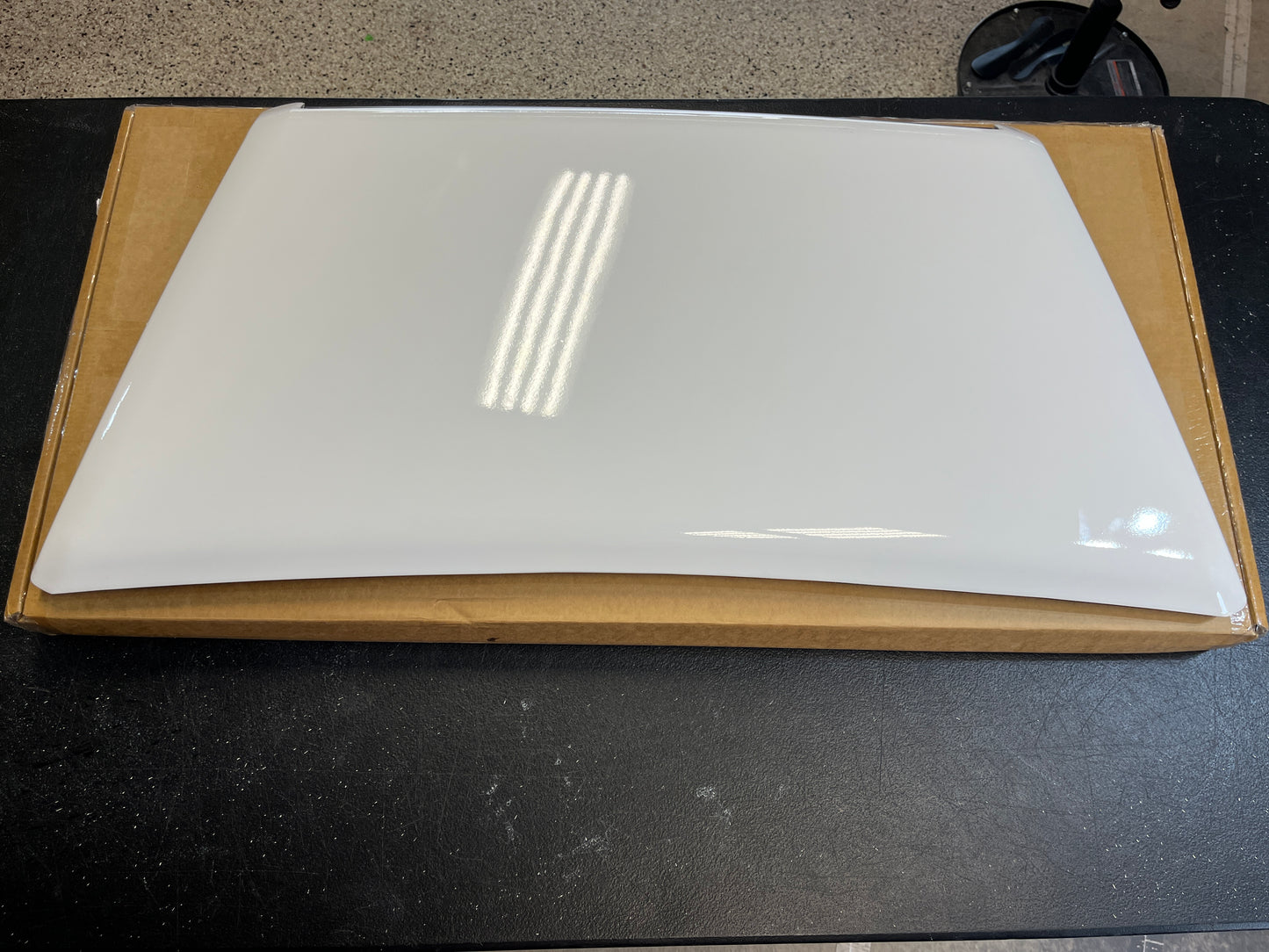 Toyota Tundra Hood Scoop - Super White 040 Blemish - 2014-2021