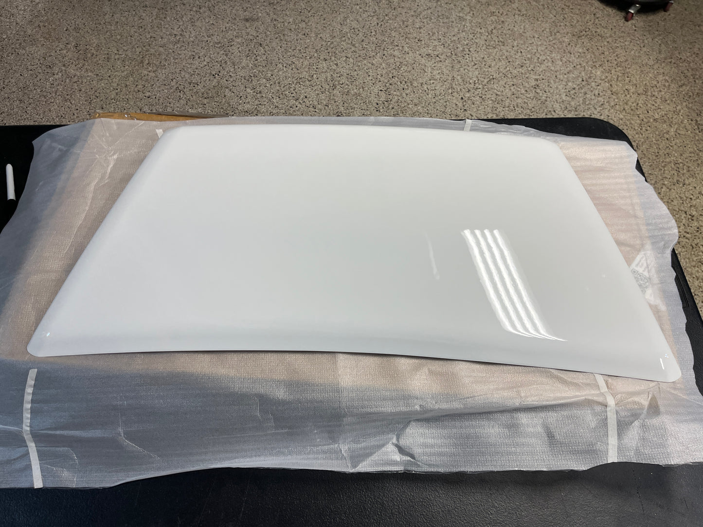 Toyota Tundra Hood Scoop - Super White 040 Blemish - 2014-2021